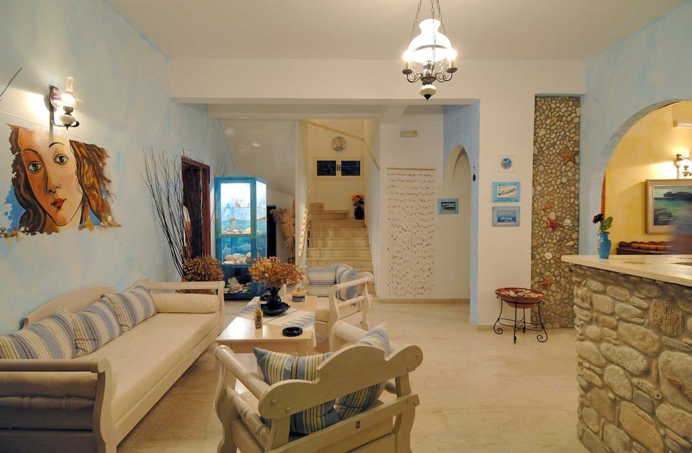 Afrodite Hotel 58/80