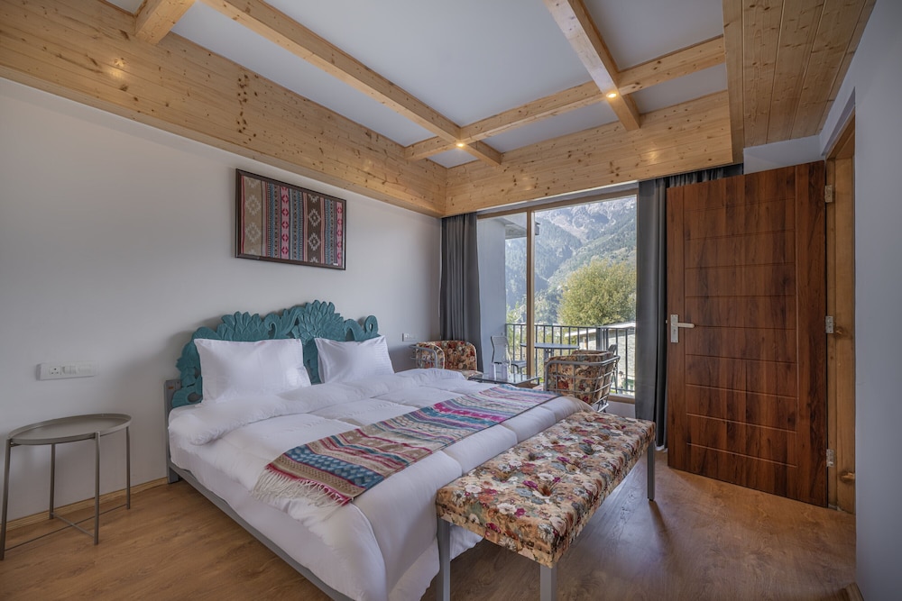 Echor Himalayan Heights Luxe Manali 21/50