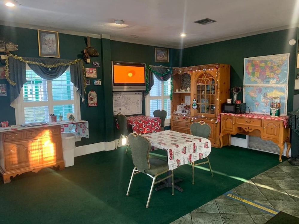Inn On The Green 29/45