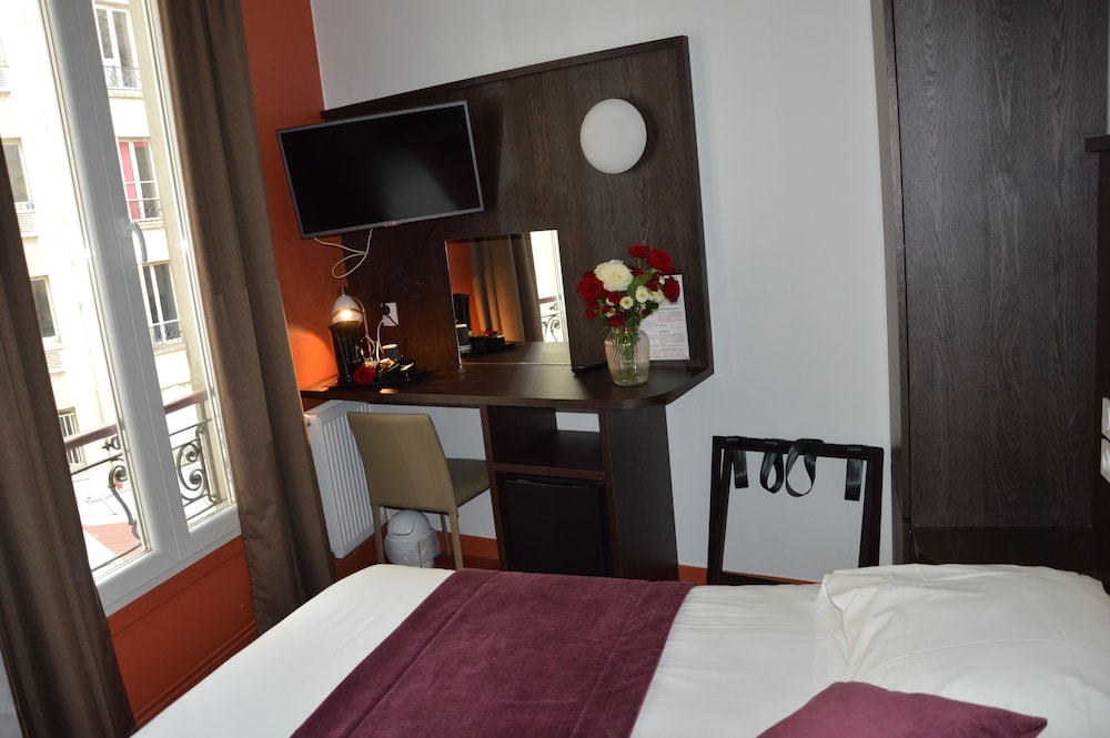 Parc Hotel Paris 24/44