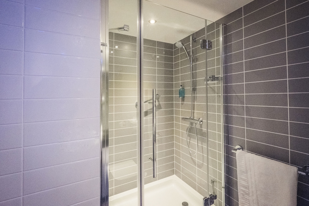 Holiday Inn Express Stockport 19/57