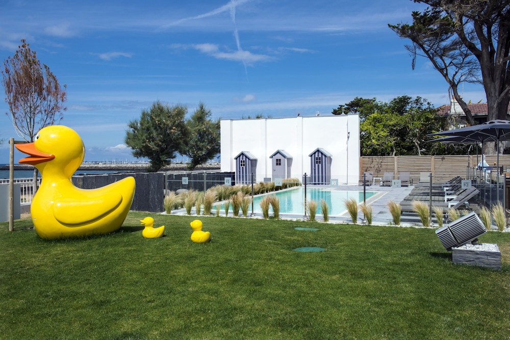 Relais Thalasso Baie De La Baule Chateau Des Tourelles 50/76