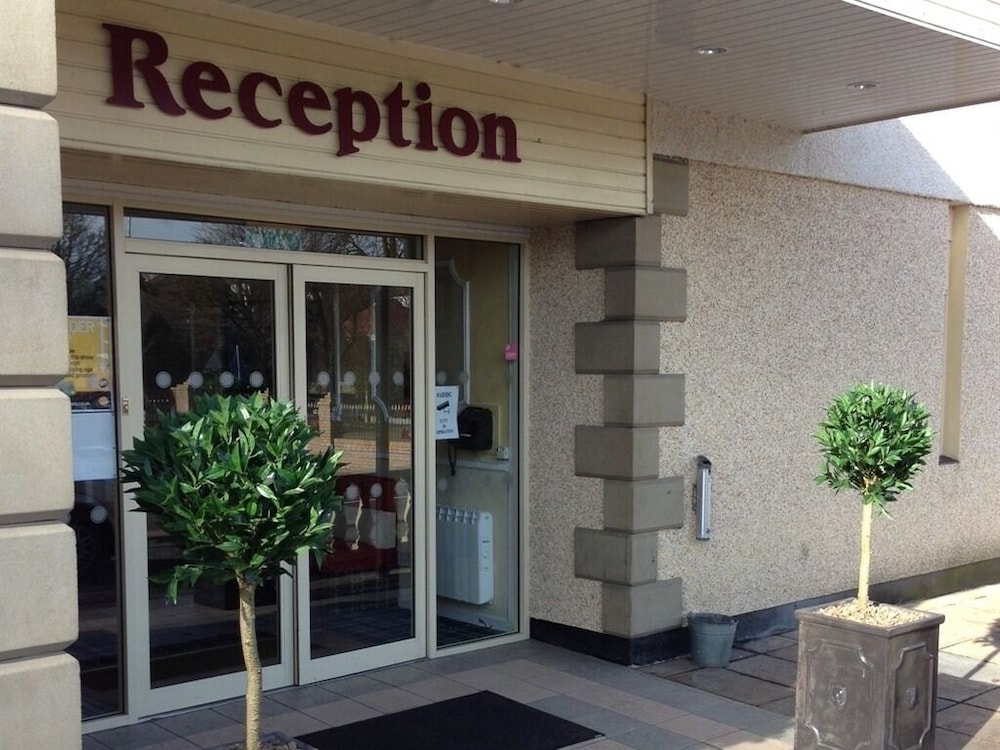 Gleniffer Hotel 2/24