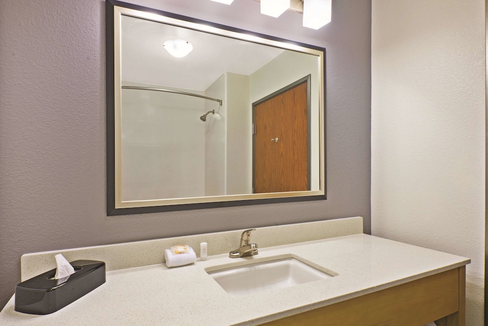La Quinta Inn & Suites by Wyndham Morgantown 26/60