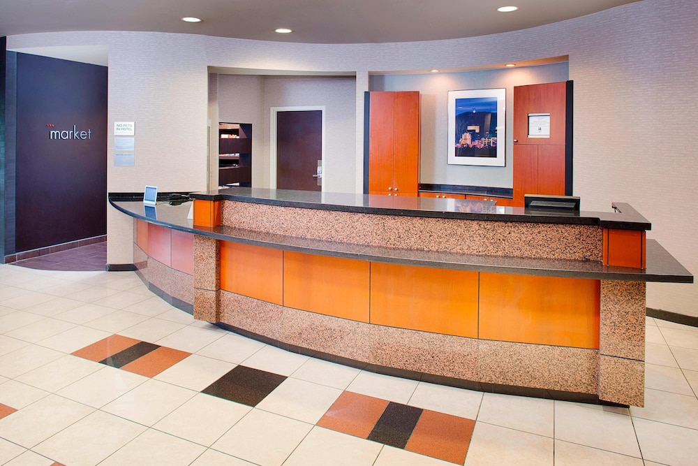 Courtyard By Marriott Roanoke Airport 6/39
