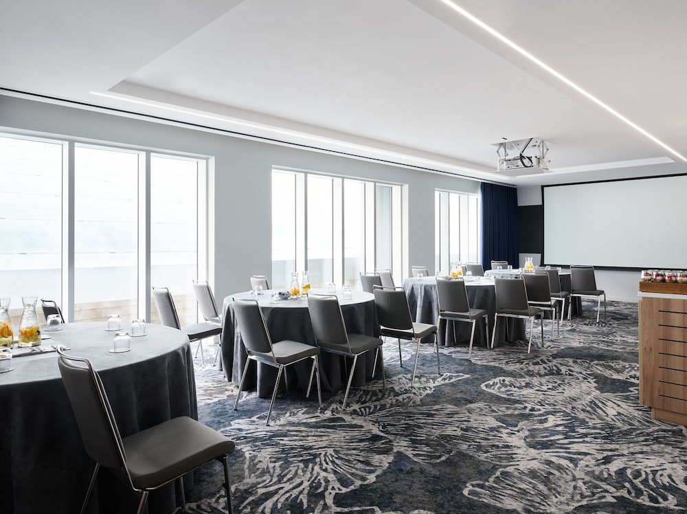 Hyatt Regency London Stratford 42/50