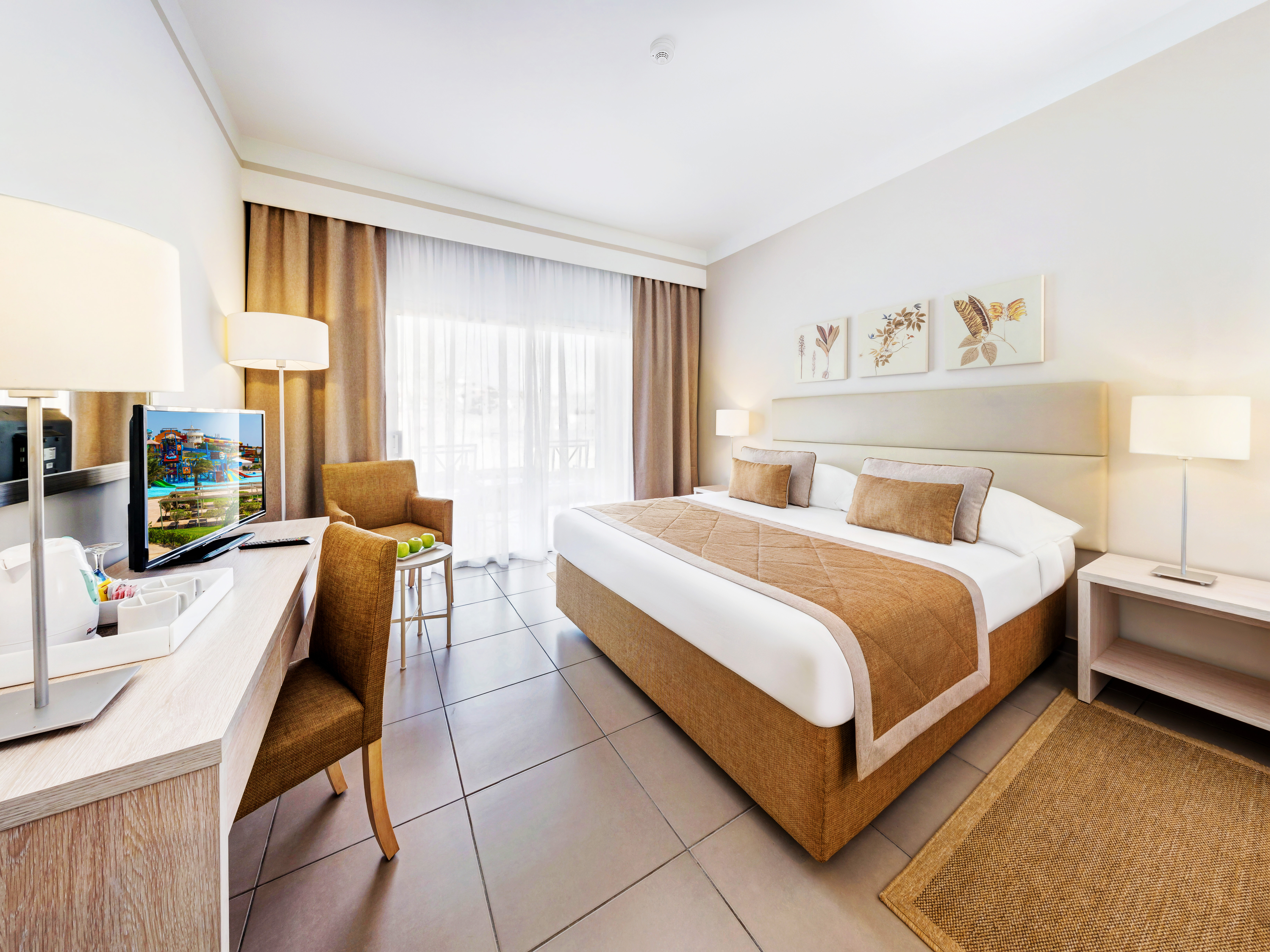 FAMILY GARDEN VIEW ROOM