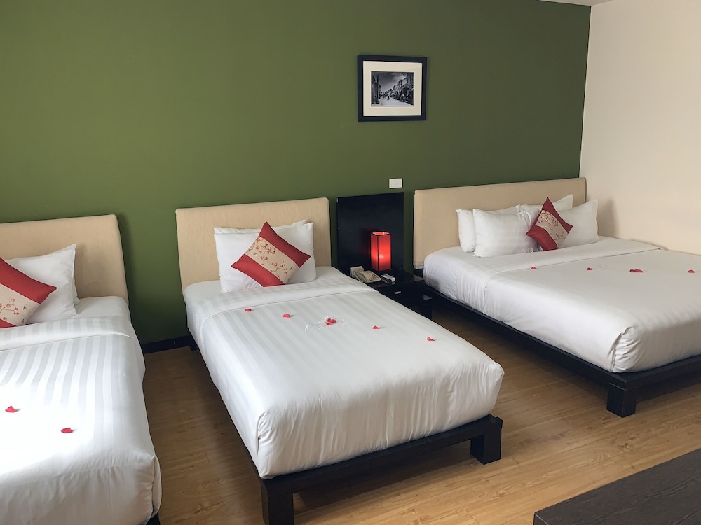 Anise Hotel 32/70
