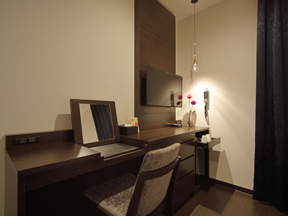 Red Roof Inn And Suites Osaka Namba Nippombashi 32/34