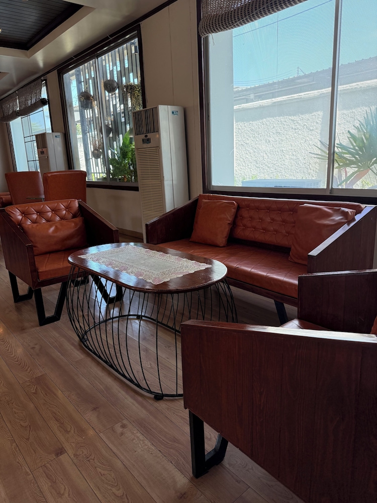 Cactus Resort & Hotel 48/65