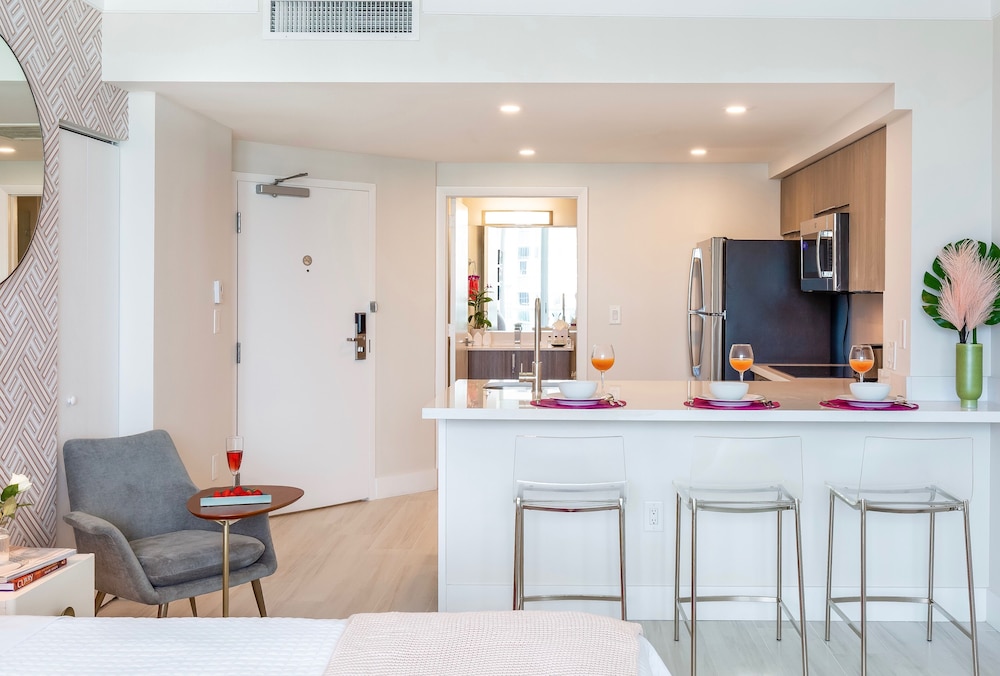 Miami Vacation Rentals - Coconut Grove 50/60
