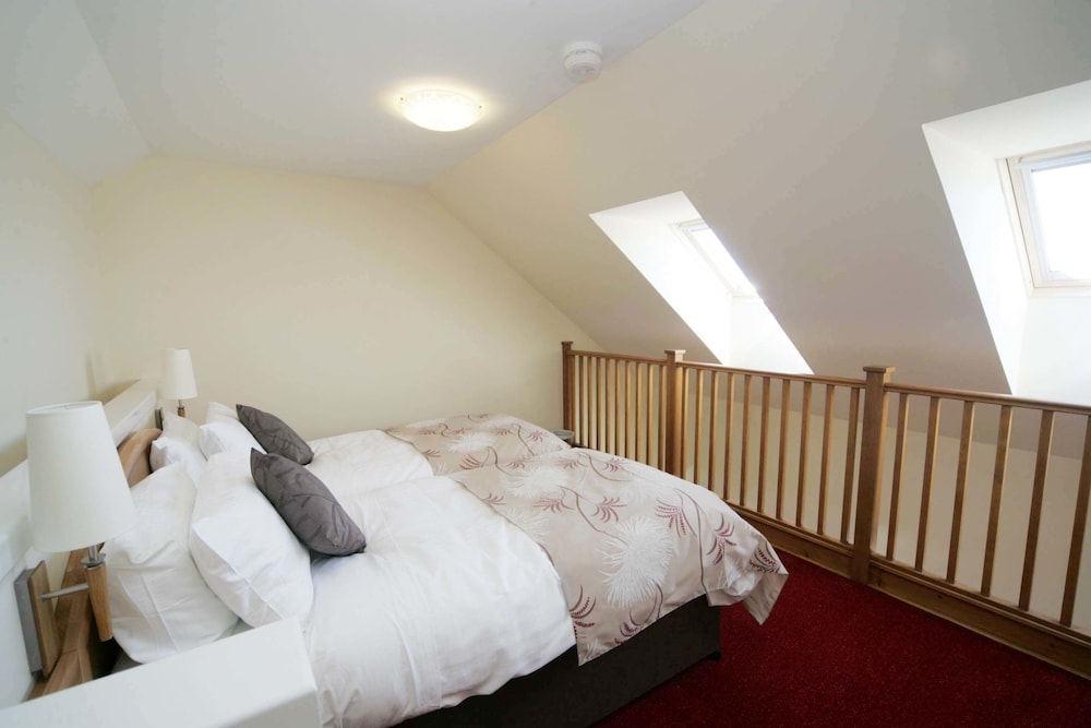 Woodland Bay Hotel 20/50