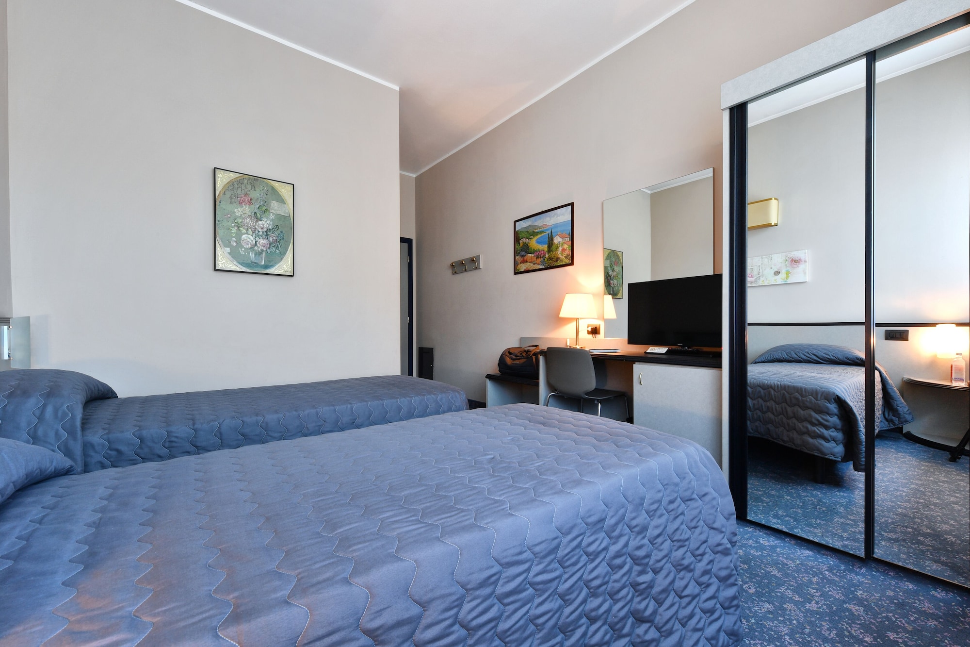 STANDARD, DOUBLE OR TWIN BED