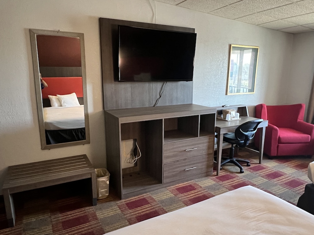 Countryside Suites Kansas City Independence I 70e Sports Complex Hotel 30/40