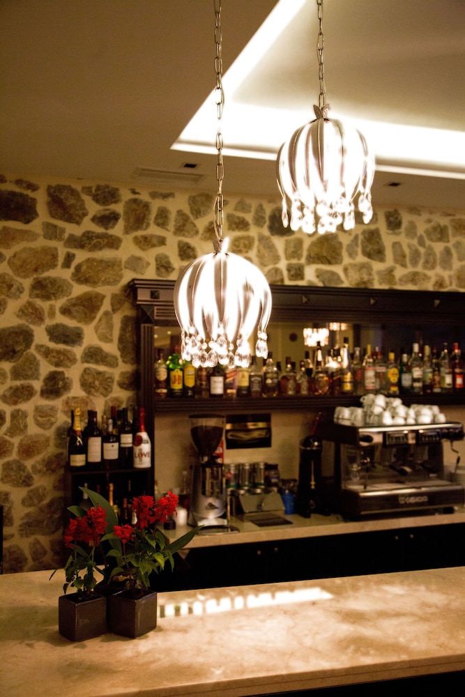 ENASTRON VIEW HOTEL 3/38