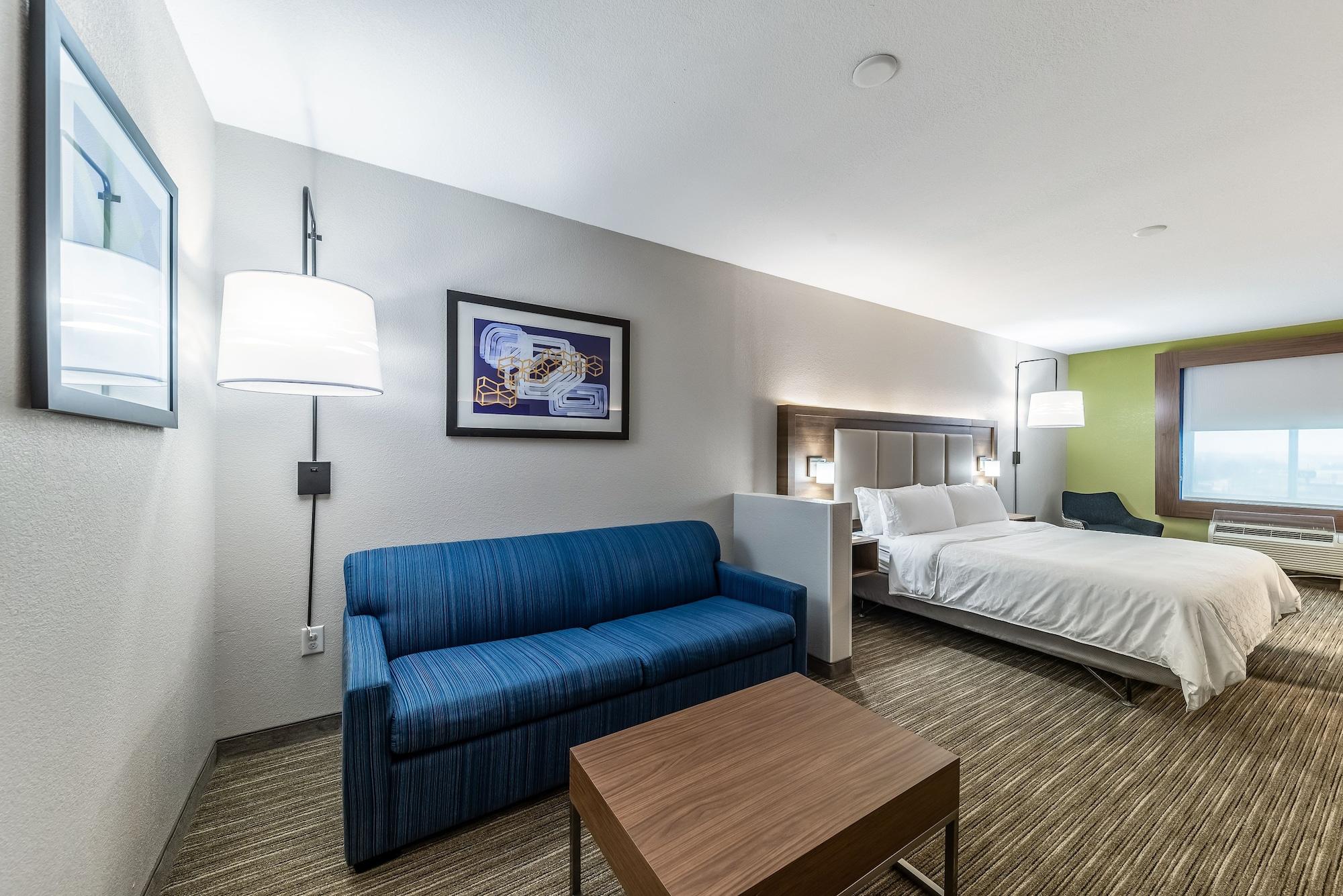 Holiday Inn Express Suites Fort Worth Fossil Creek 15/30