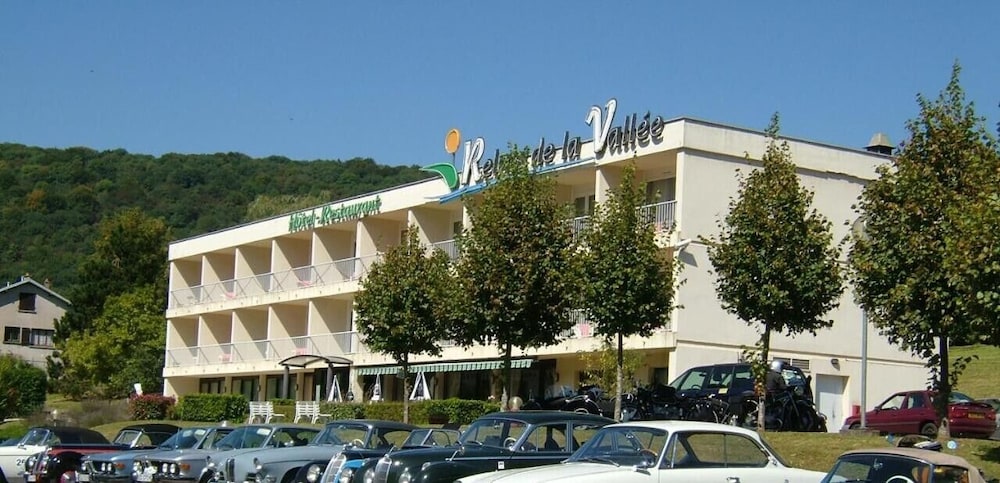 LE RELAIS DE LA VALLEE 2/42