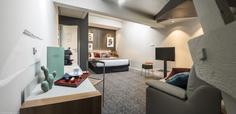 Fred Hotel 47/70