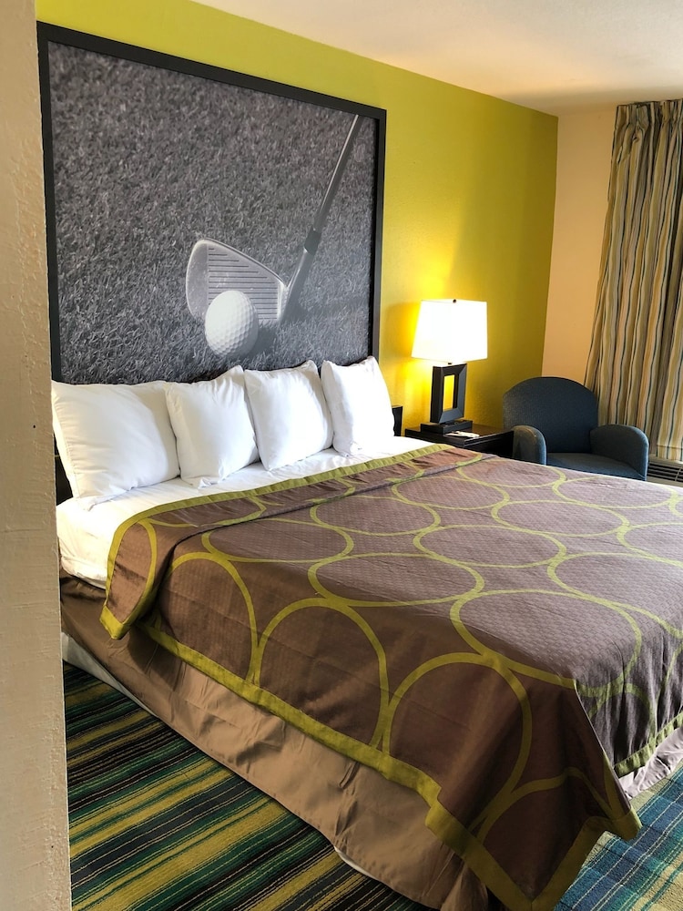 Super 8 By Wyndham Augusta 8/25