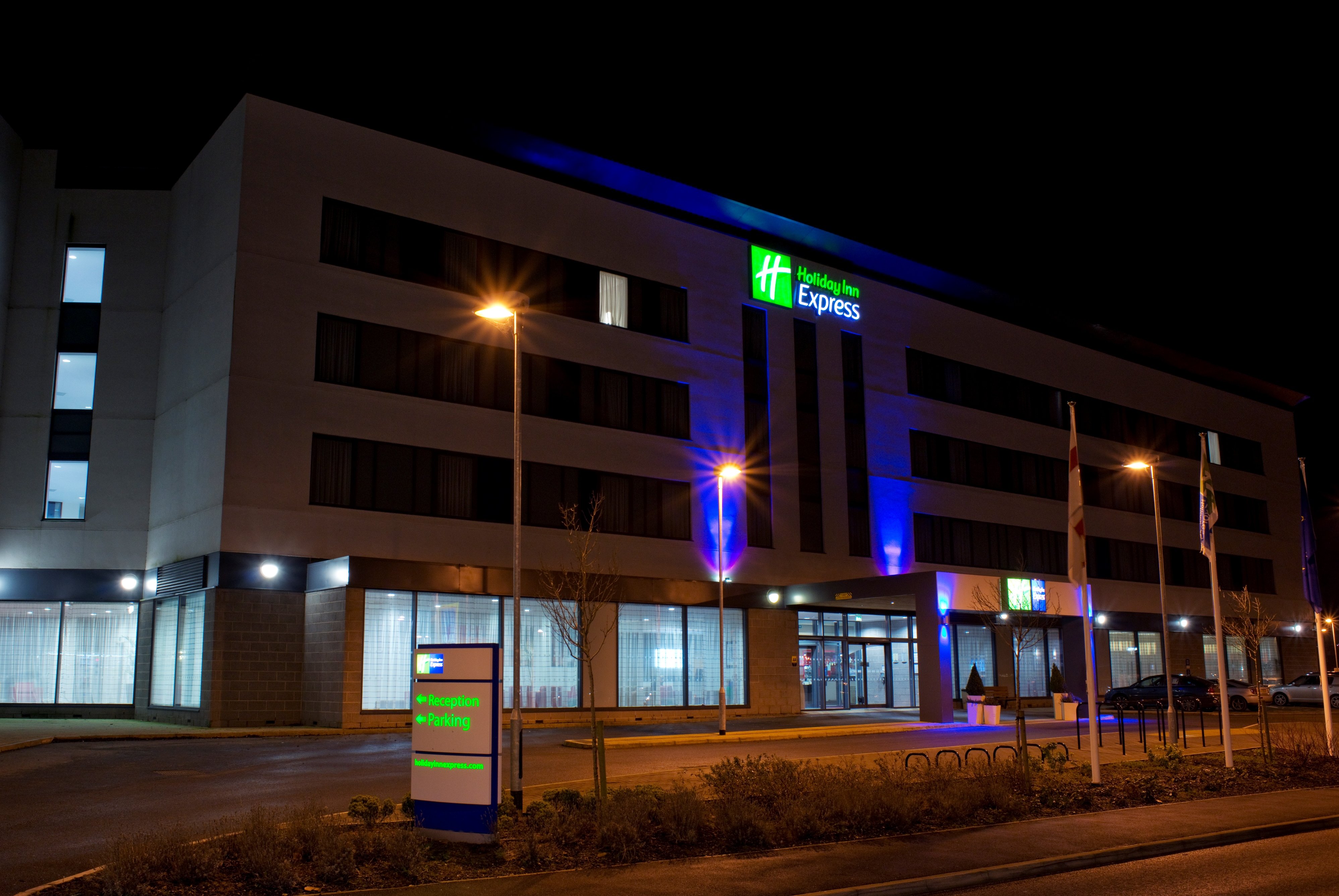 HOLIDAY INN EXPRESS ROTHERHAM - NORTH 2/18