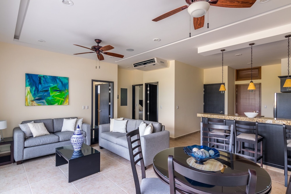 Vivo Resorts 20/50