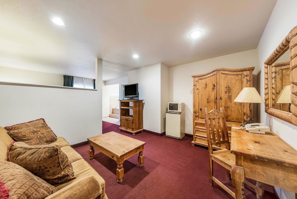 Travelodge by Wyndham Decatur TX 29/39