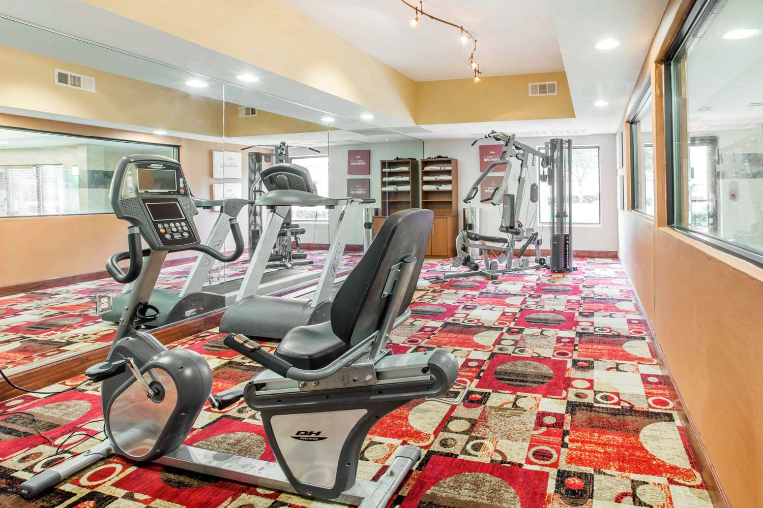 Comfort Suites Golden Isles Gateway 15/33