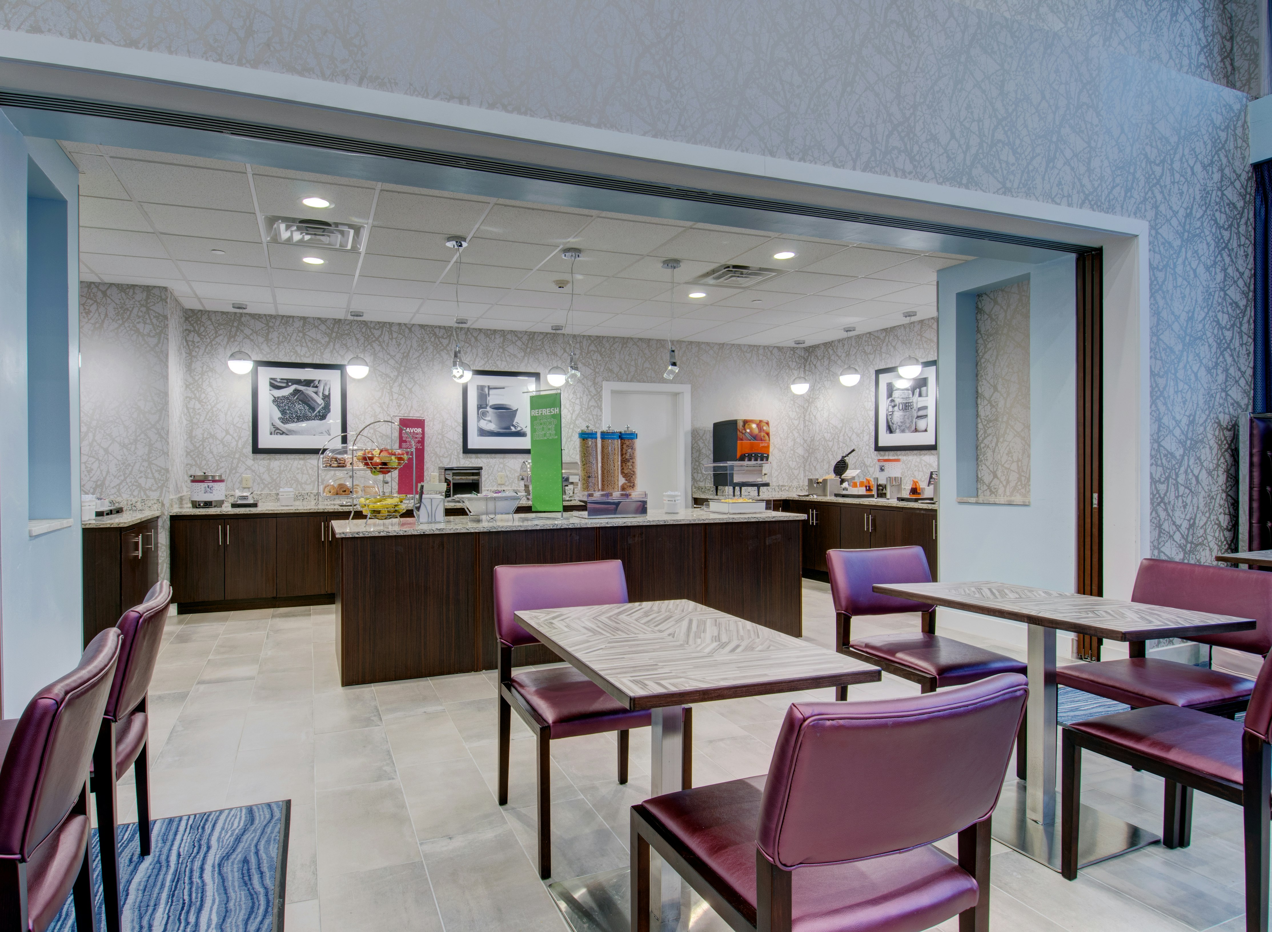 Hampton Inn Suites Boston Stoughton 25/41