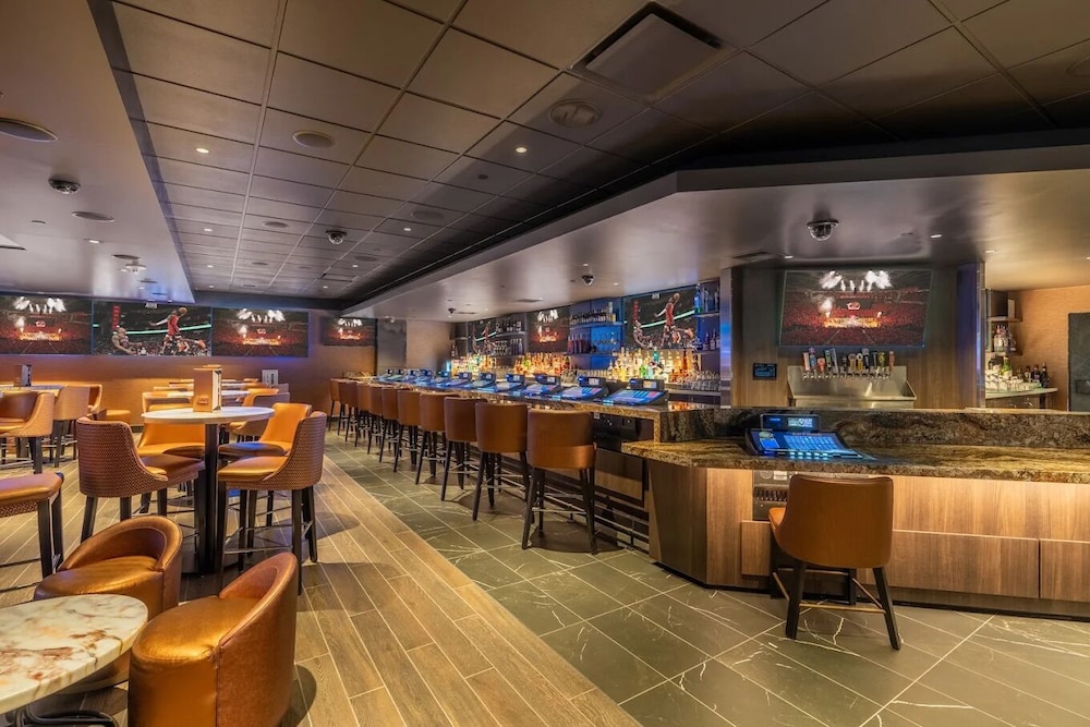 Golden Nugget Lake Tahoe Hotel & Casino 35/56