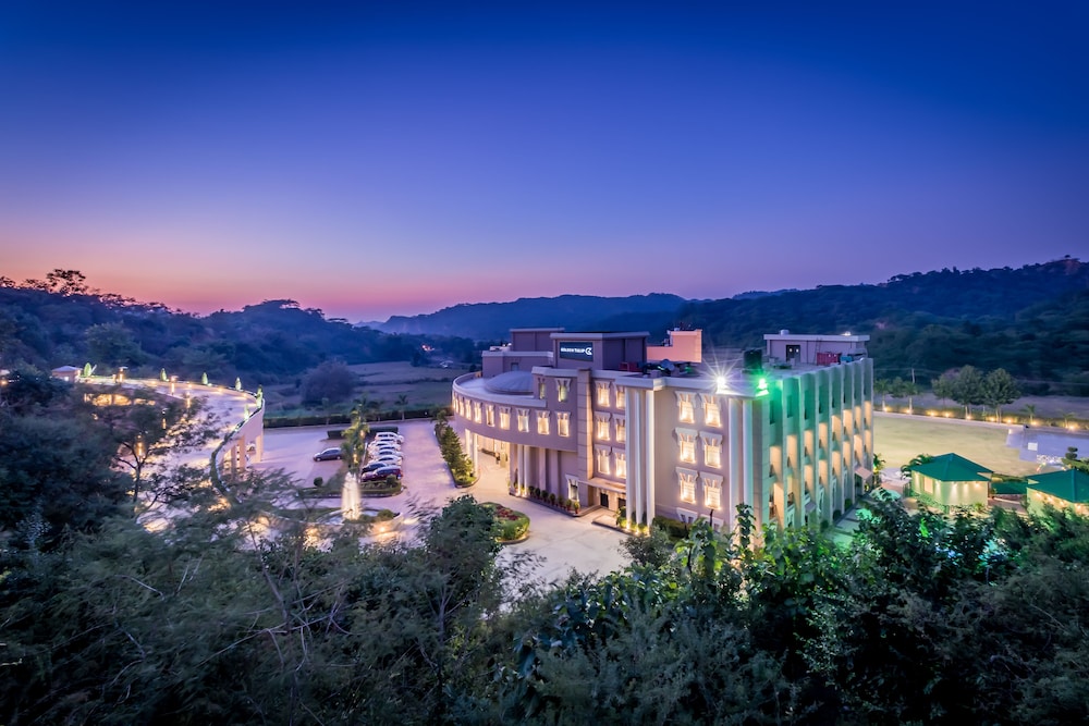 Golden Tulip Chandigarh Panchkula 2/29