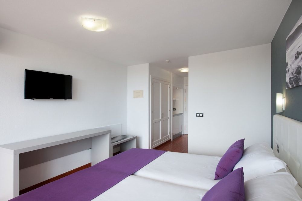 Ole Tropical Tenerife Adults Only 22/67
