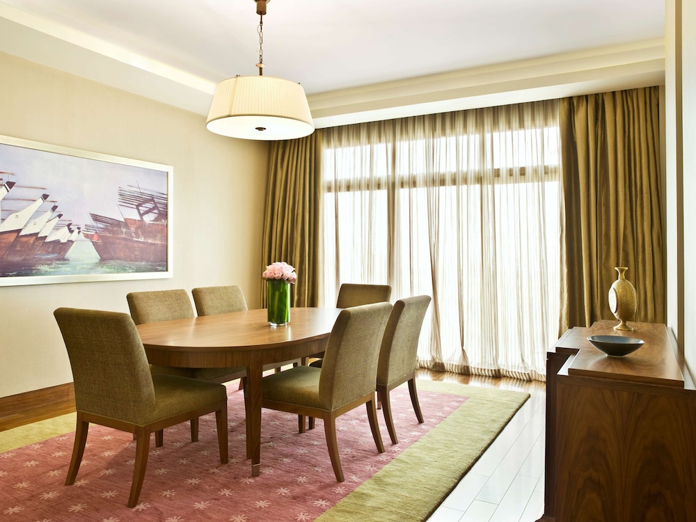 Grand Hyatt Doha Hotel and Villas 54/65