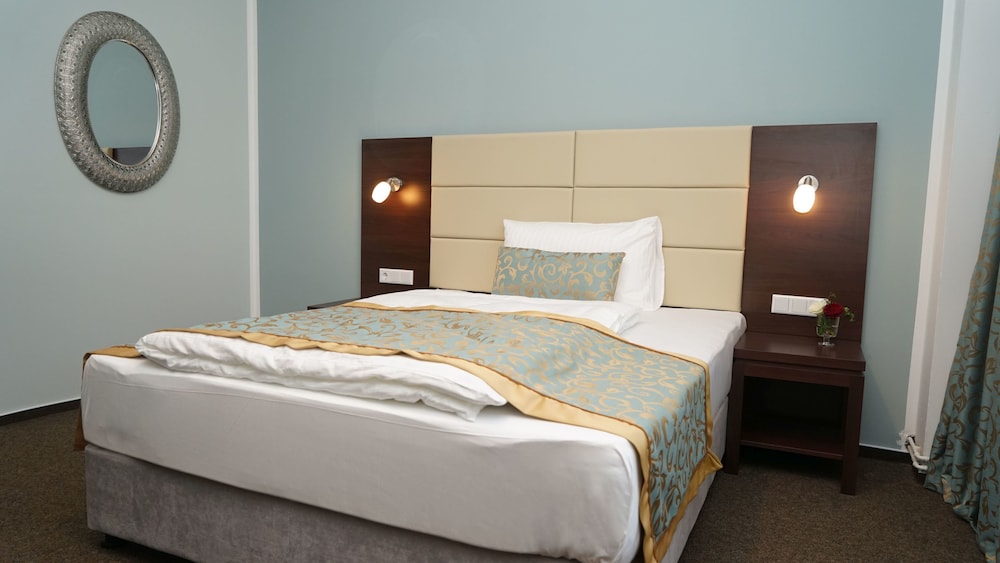 STANDARD, DOUBLE BED