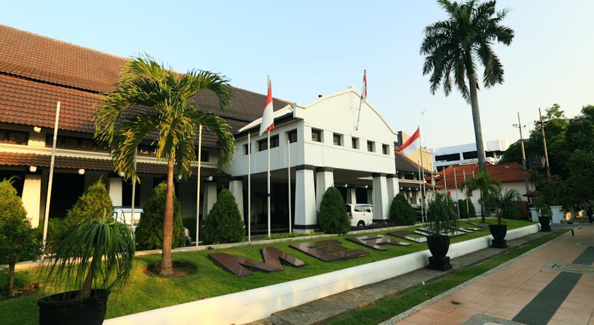 Hotel Merdeka Kediri 15/20