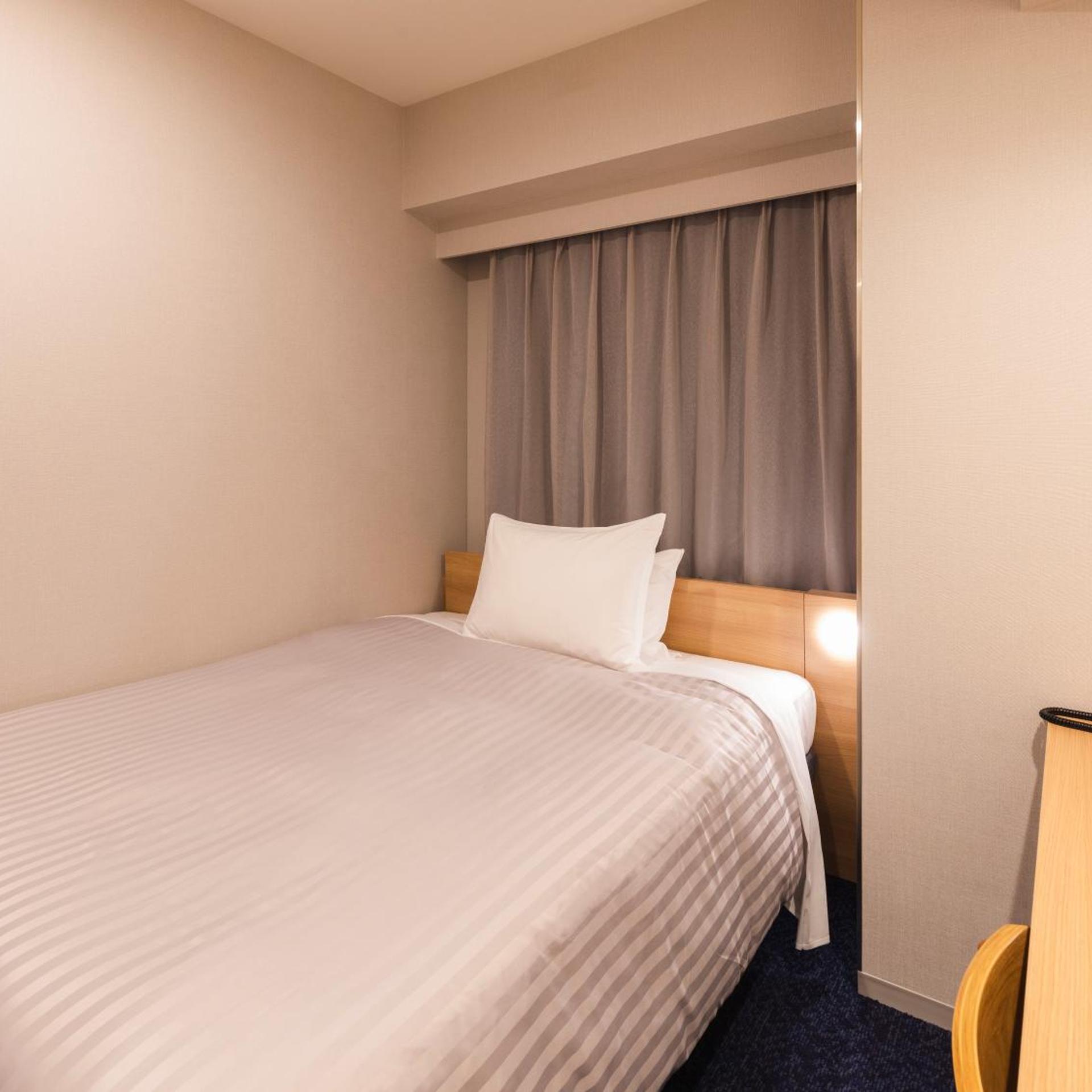 Room, Single
