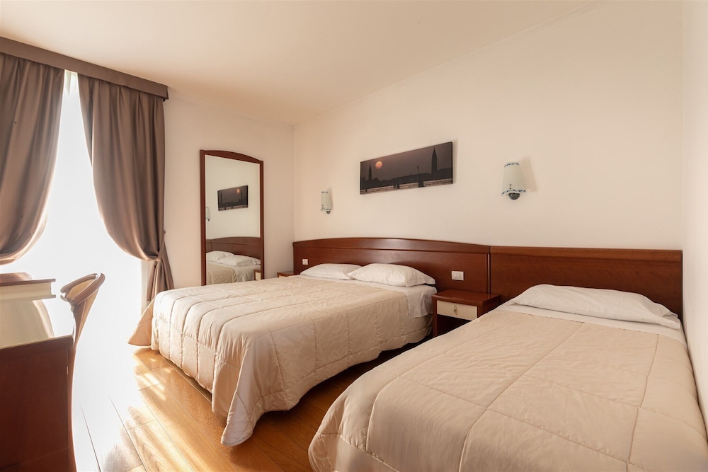 NOVENTA HOTEL 13/54