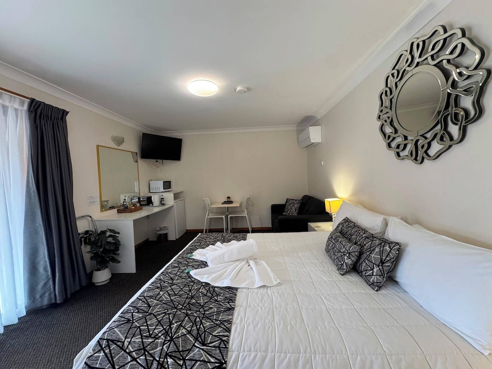 KARUAH MOTOR INN 12/59