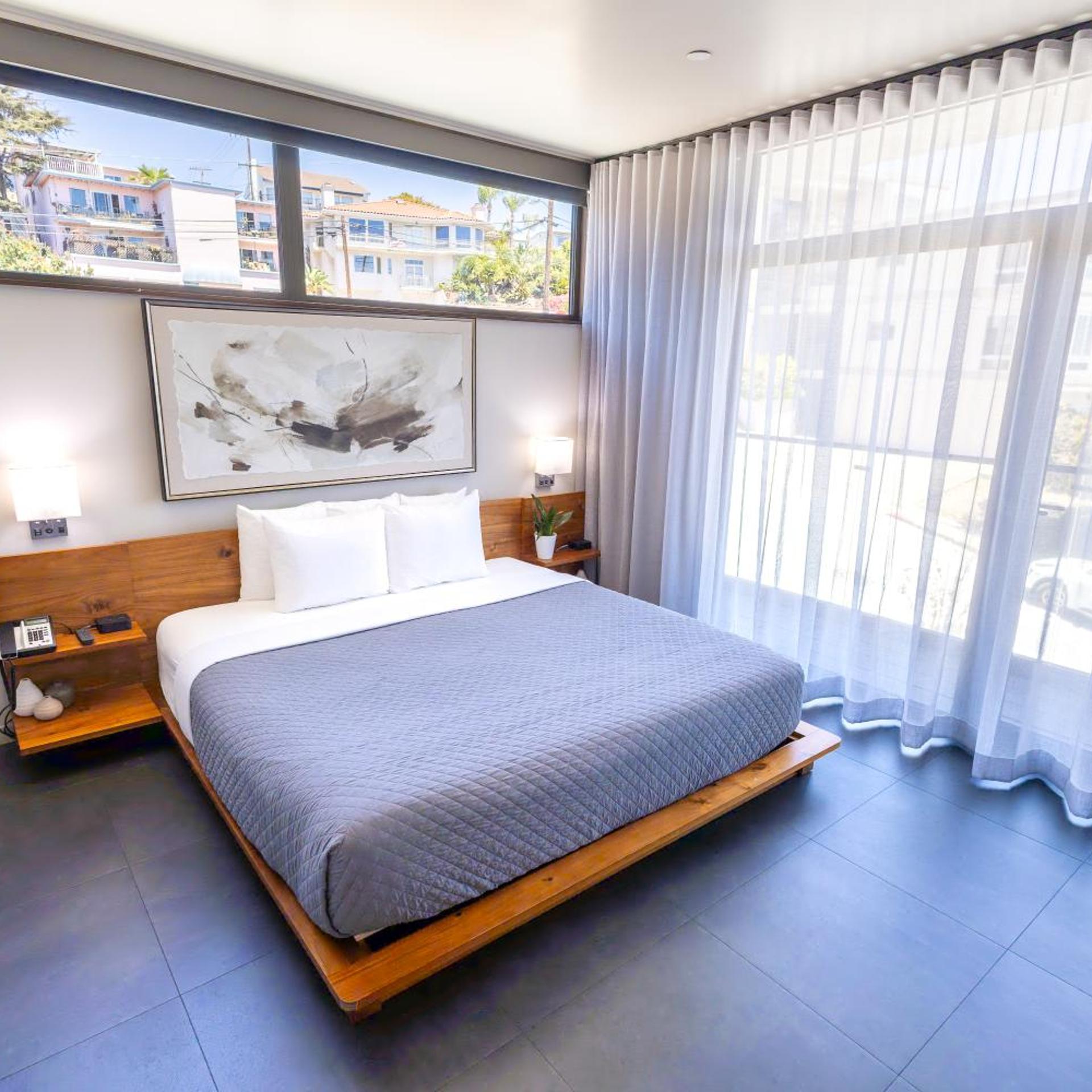City24 Condo Hotel Little Italy Mission Hills 18/49