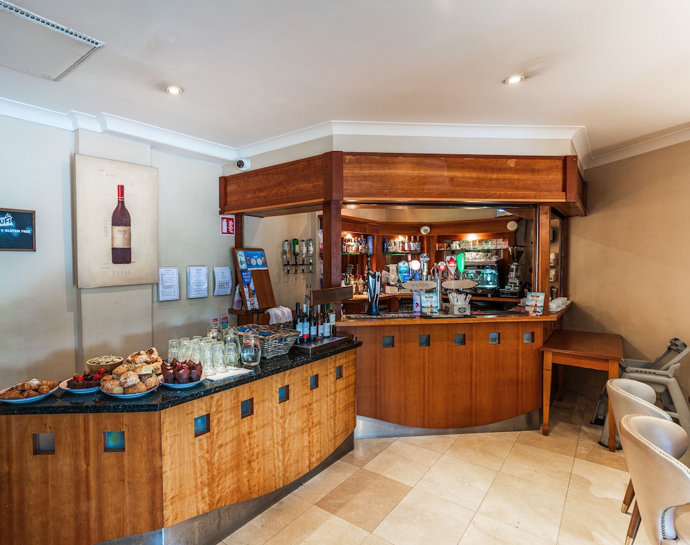 Wilton Hotel Bray 5/69
