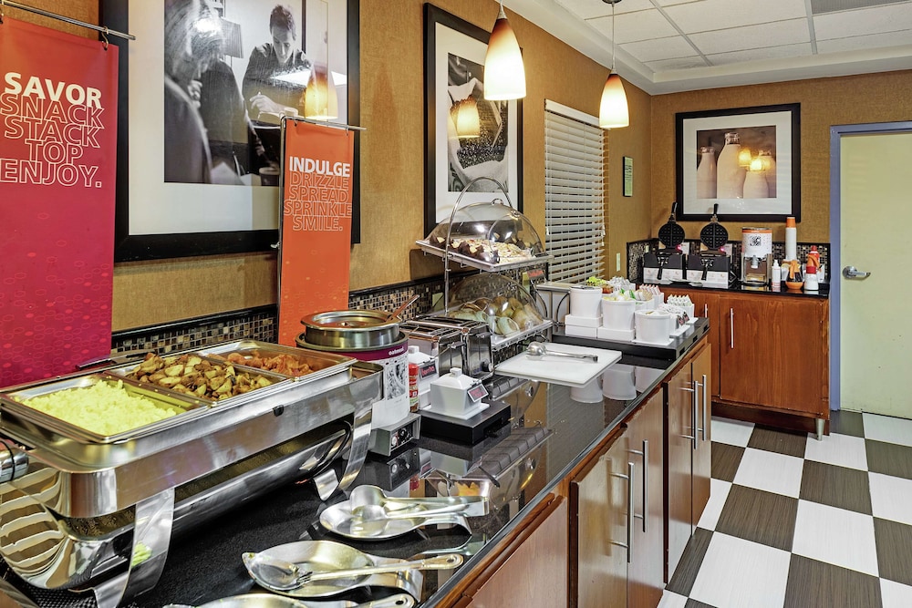 Hampton Inn Helen 32/42
