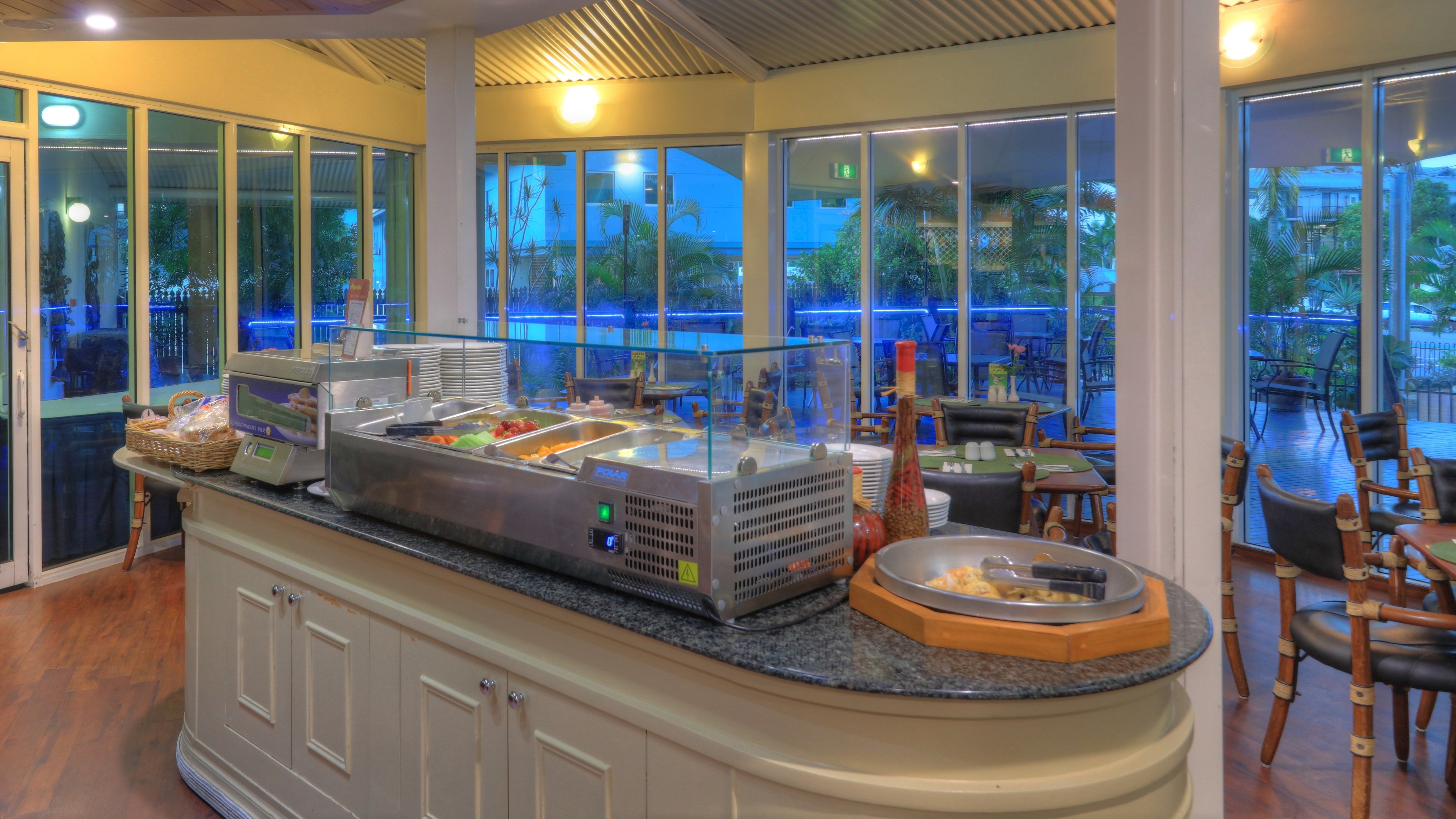 CAIRNS SHERIDAN HOTEL 31/45