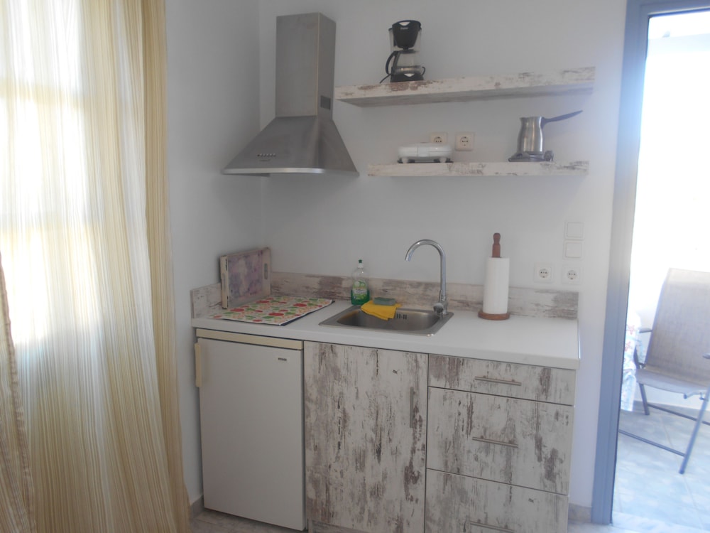 Elea Milos (ex Antonis Rooms) 1/45