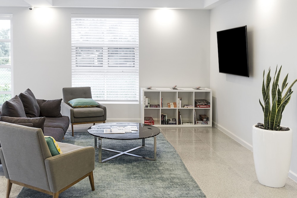 ABODE NARRABUNDAH 46/71