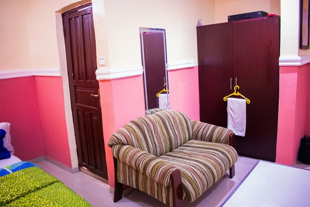 Maria Suites 32/41