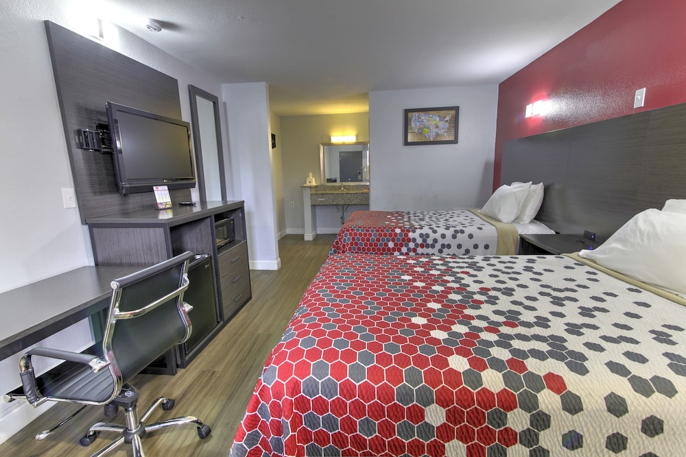 Econo Lodge Norfolk Airport 15/28