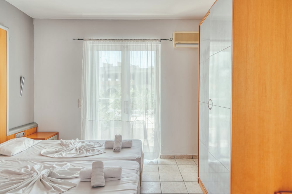 Mojo Hotel 23/60