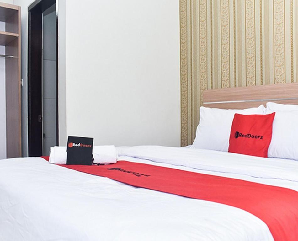 RedDoorz Plus near Malang Town Square 13/50