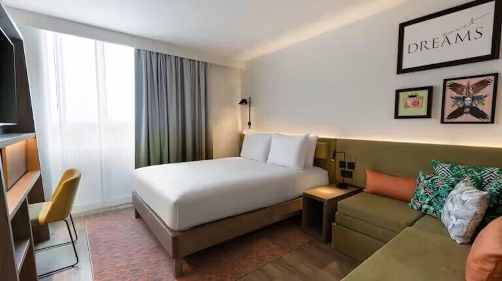 Hampton by Hilton Paris Saint Ouen