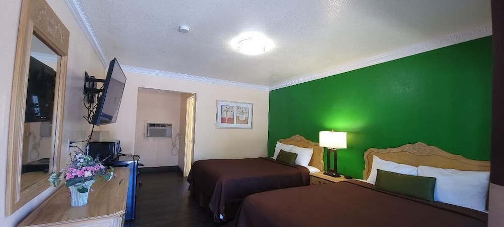LAKEVIEW INN LUCERNE 33/66
