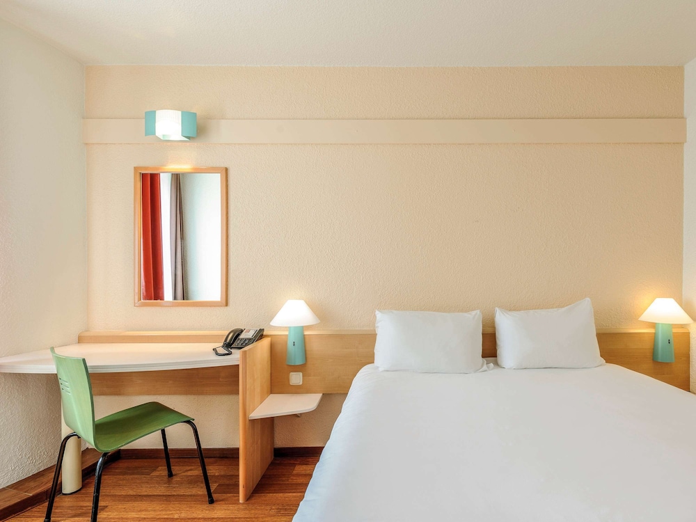 B&B HOTEL Bochum Hbf-Sud 15/56